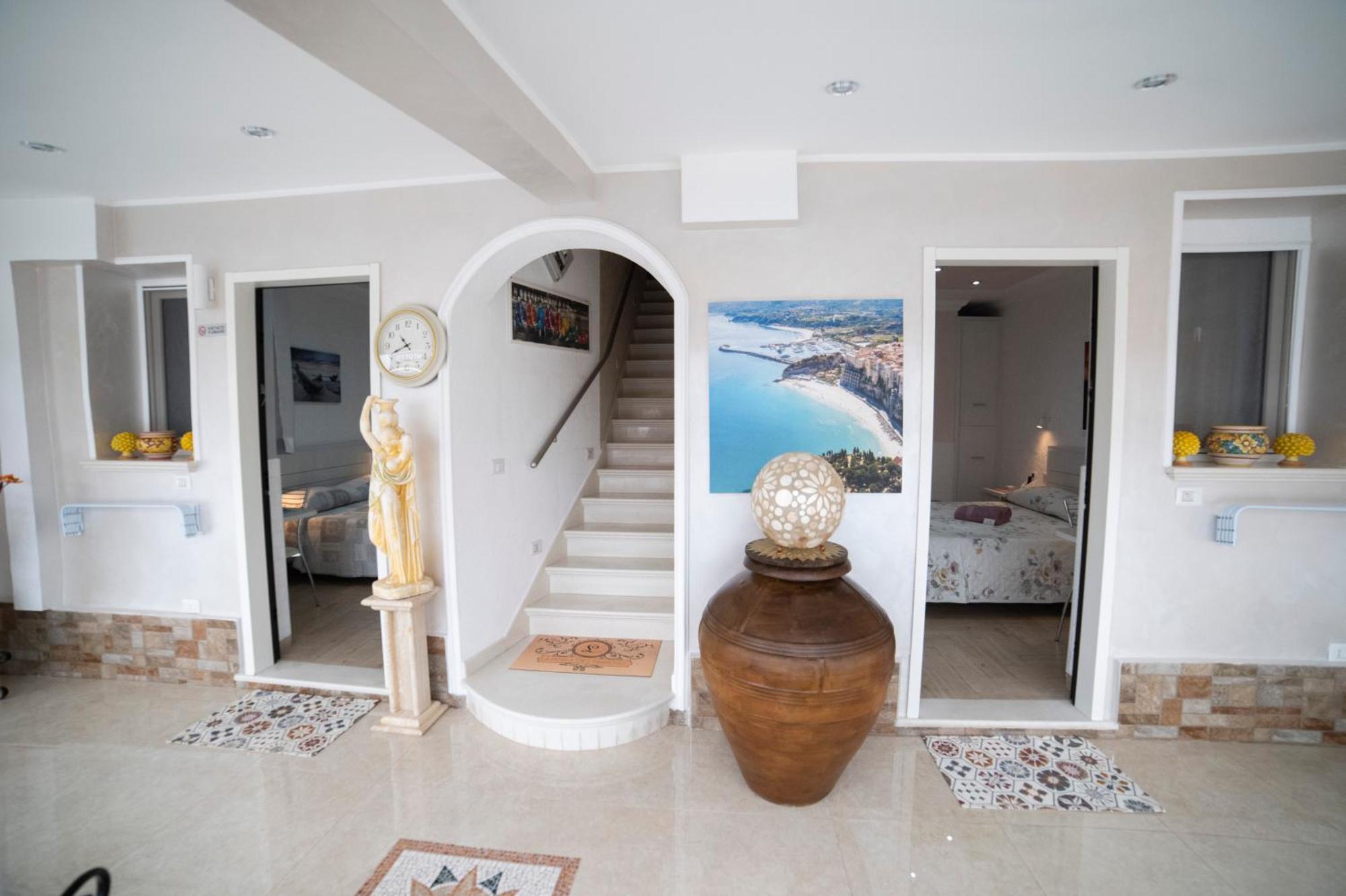 La Perla Del Tirreno Bed & Breakfast Тропеа Екстериор снимка